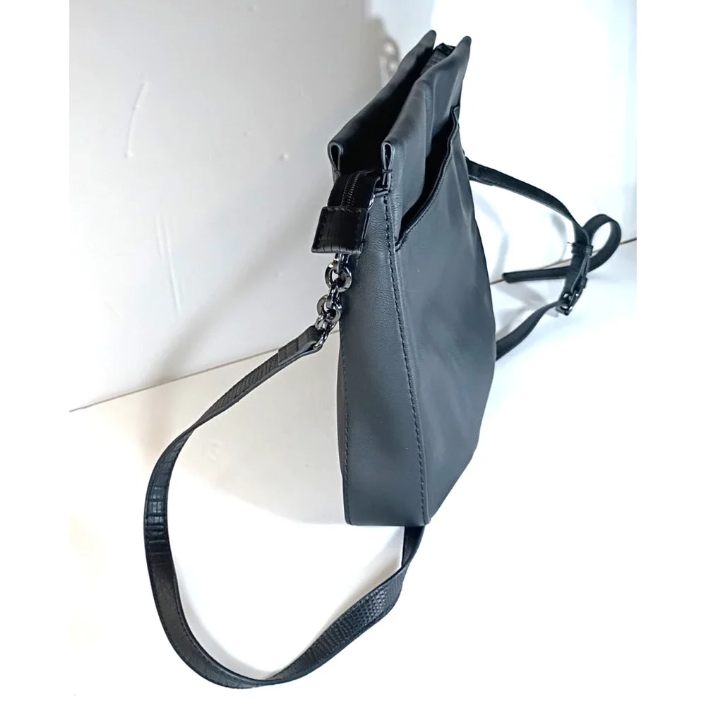 Simply Vera Vera Wang Black Crossbody Bag Faux Leather Adjustable Strap